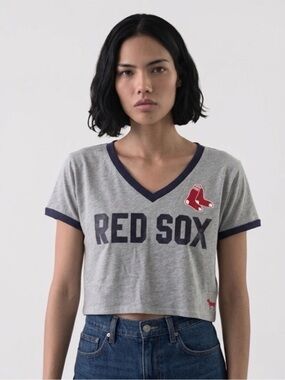 PINK by Victoria Secret Boston Redsox Baseball Crop V Neck Tee